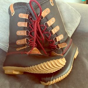 Esprit ‘Belinda Duck Boots’ - Red/Navy size 7.5